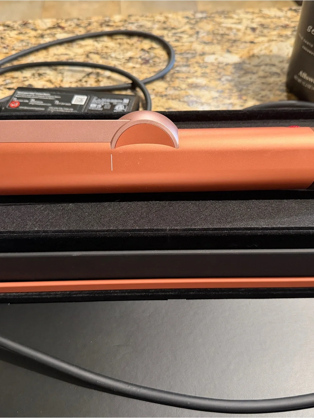 Dyson Amber/RoseGold Special Edition Airstrait Wet-To-Dry Portable Case Included